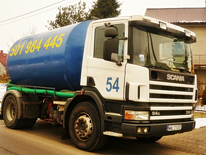 w&oacute;z asenizacyjny